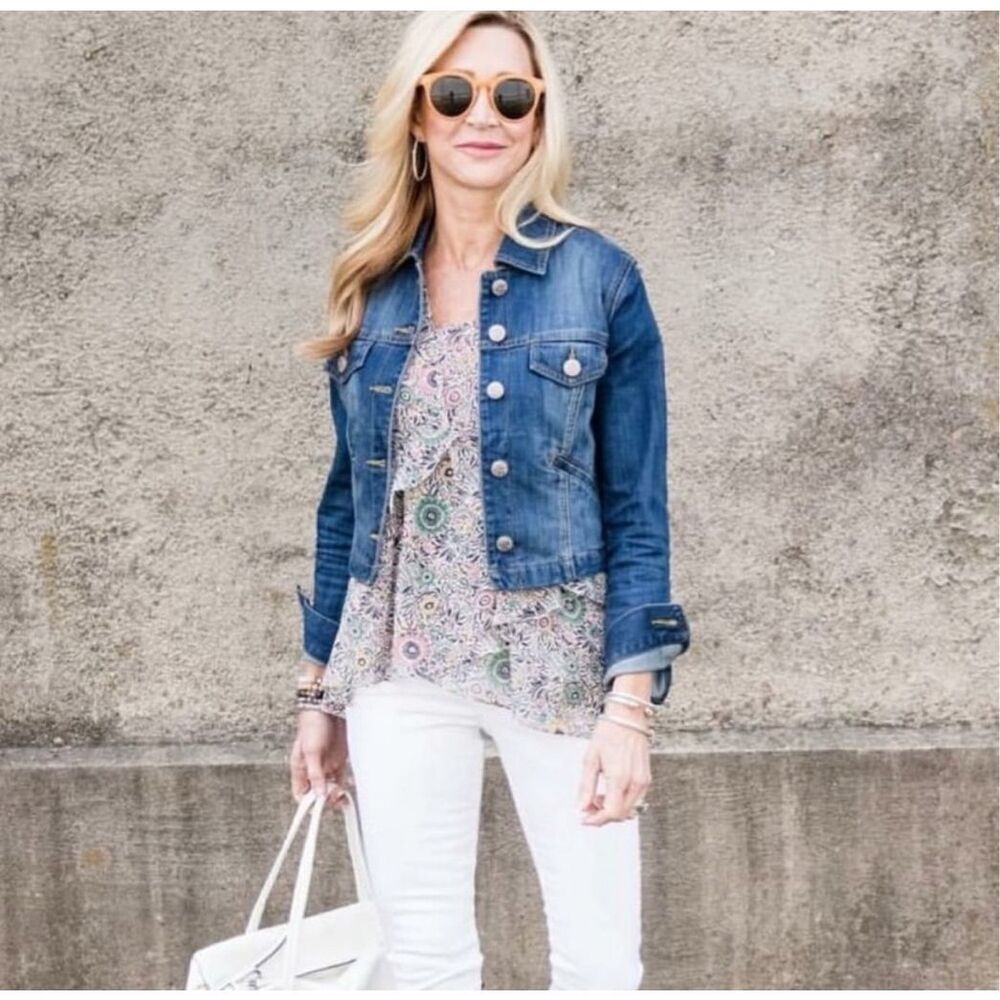 CAbi distressed cropped minimalist classic western S denim jacket